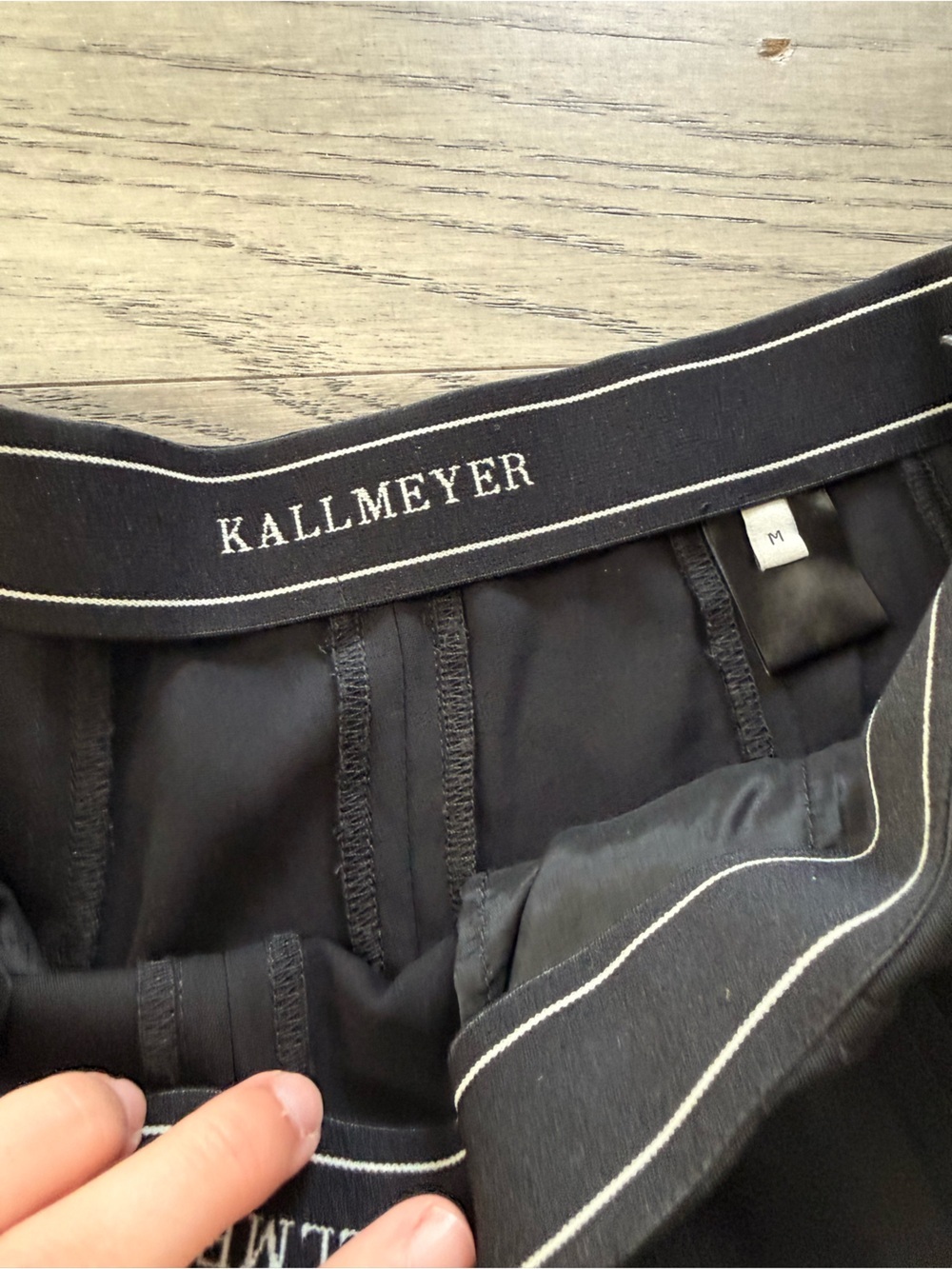 Kallmeyer Sutton Pleated Skirt in Viscose Cady - Picture 4 of 6